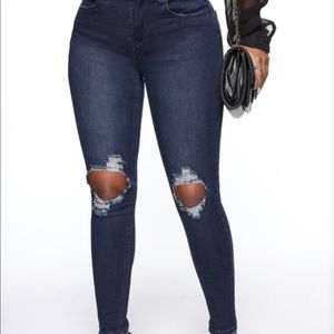 Fashion Nova Walk of Fame Ankle Jeans Medium Blue